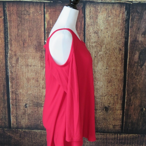 💚Cold shoulder top - Picture 3 of 4